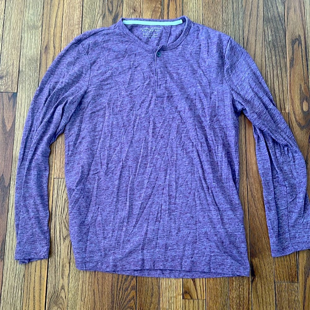 Banana Republic burgundy henley - size L